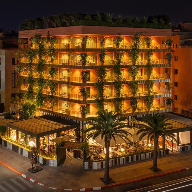 Hotel Jadali & Spa Marrakesh Exteriör bild The hotel at night