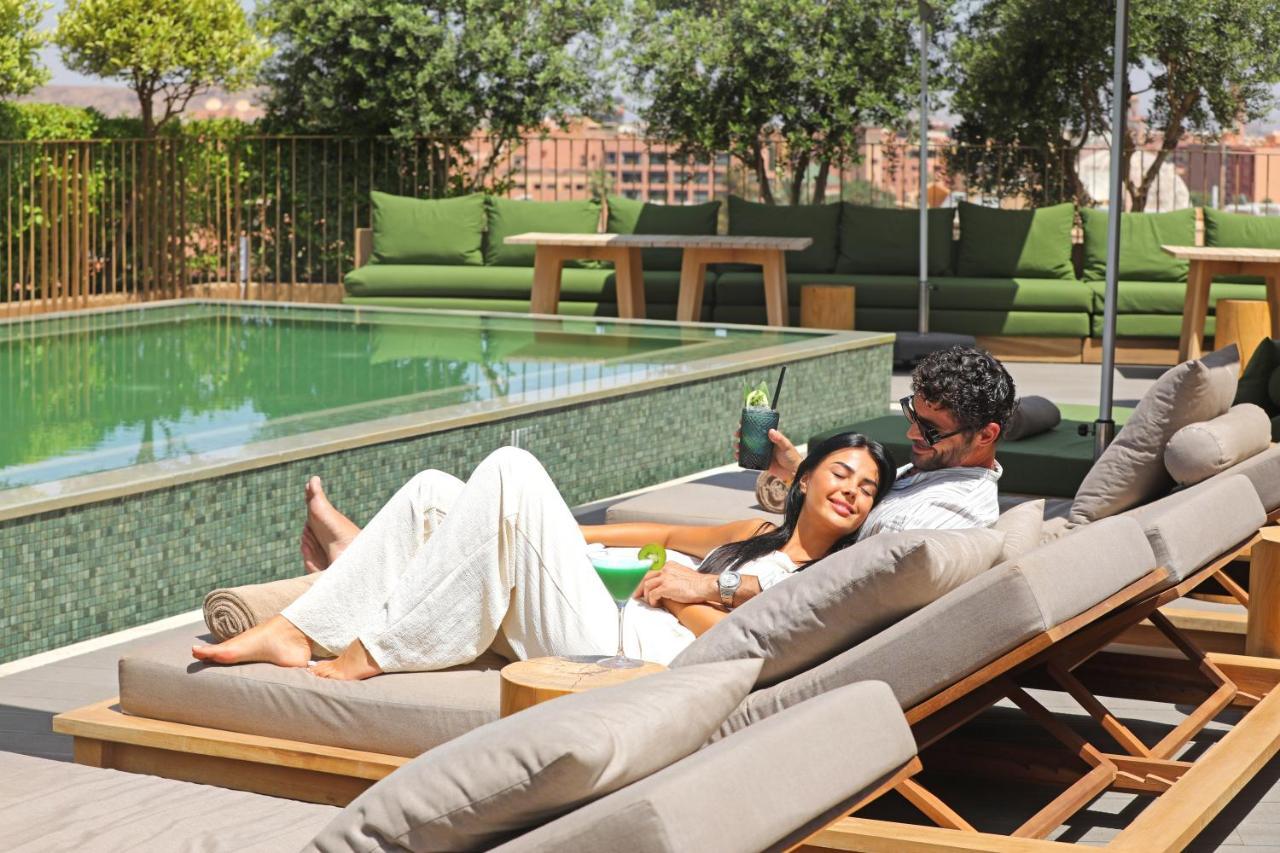 Hotel Jadali & Spa Marrakesh Exteriör bild The swimming pool at the hotel